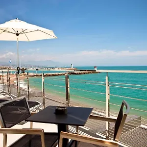4* Hotel Azur